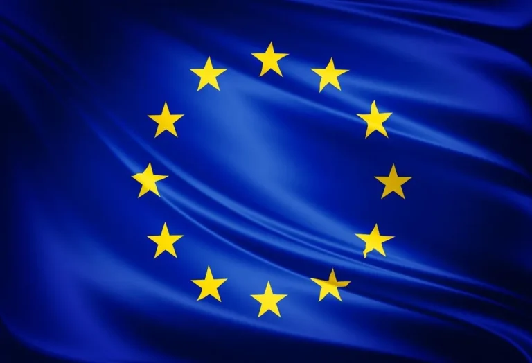 EU introduces new rules to protect tourists booking package holidays