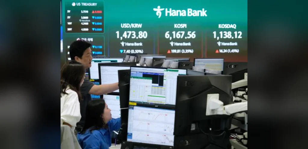 Global Stock Markets Rebound from Iran Conflict Losses Amid Peace Prospects; UK and US Finance Officials Set to Confer at IMF