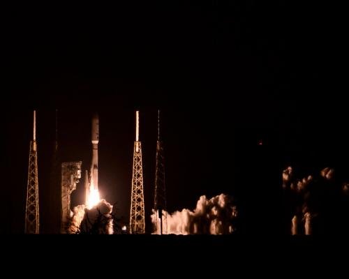 Amazon CEO Announces Mid-2026 Launch for Leo Satellite Internet Service