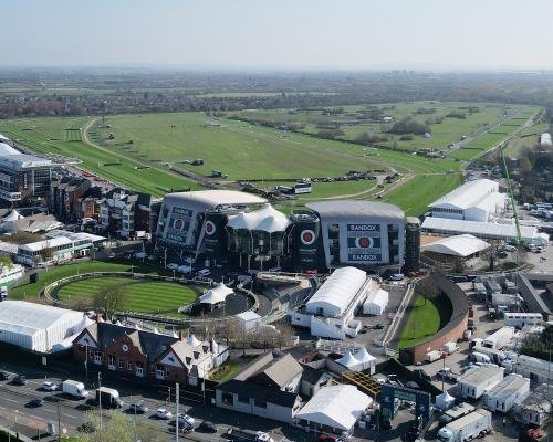 Live Updates on Horse Racing from Aintree for the 2026 Grand National