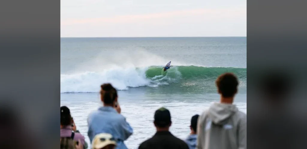 WSL New Zealand Event Halted After Photographer Bitten by Sea Creature