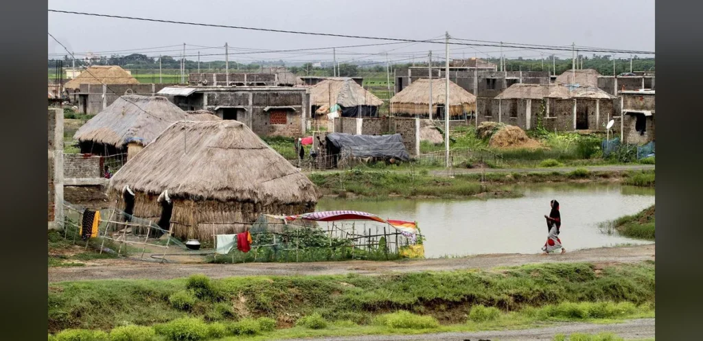 India Weighs Engineering Defenses Against Retreat in Coastal Climate Adaptation