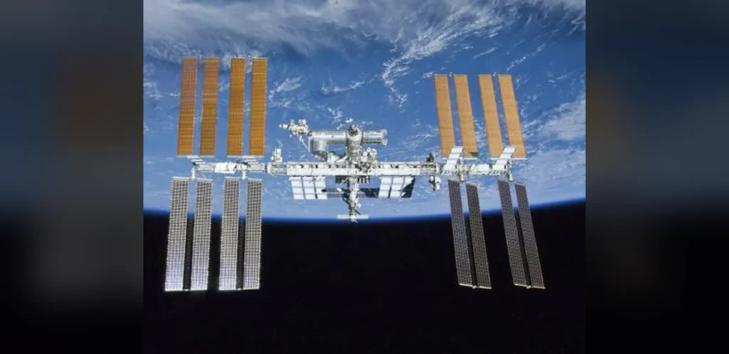 NASA Directs ISS Crew to Ready for Possible Evacuation Amid Air Leak