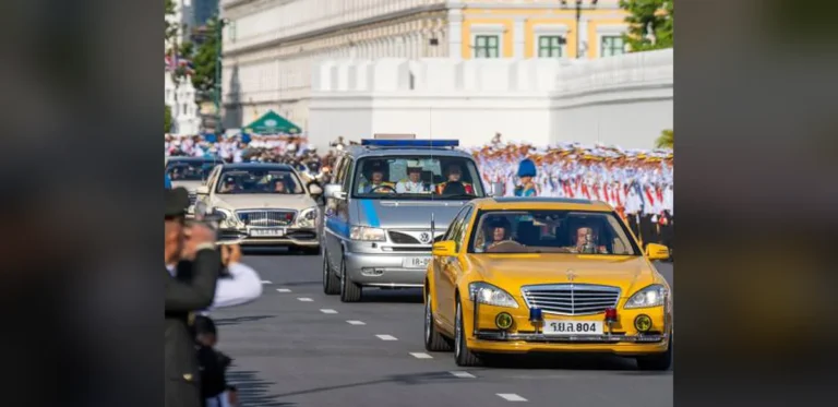 Mourners Gather in Bangkok Streets to Honor Late Thai Princess