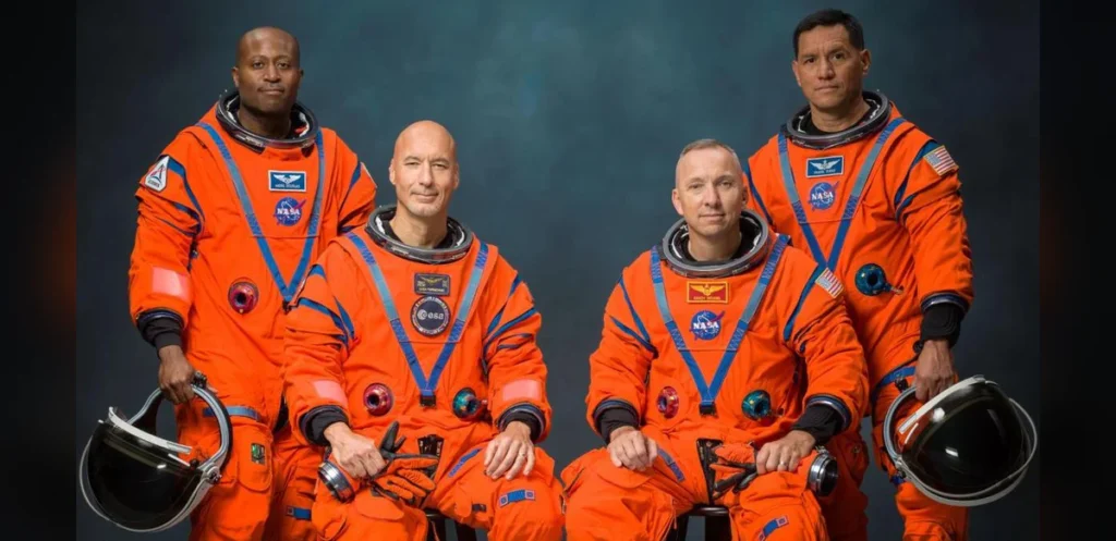 NASA Names Artemis III Crew for Orbital Test With SpaceX and Blue Origin
