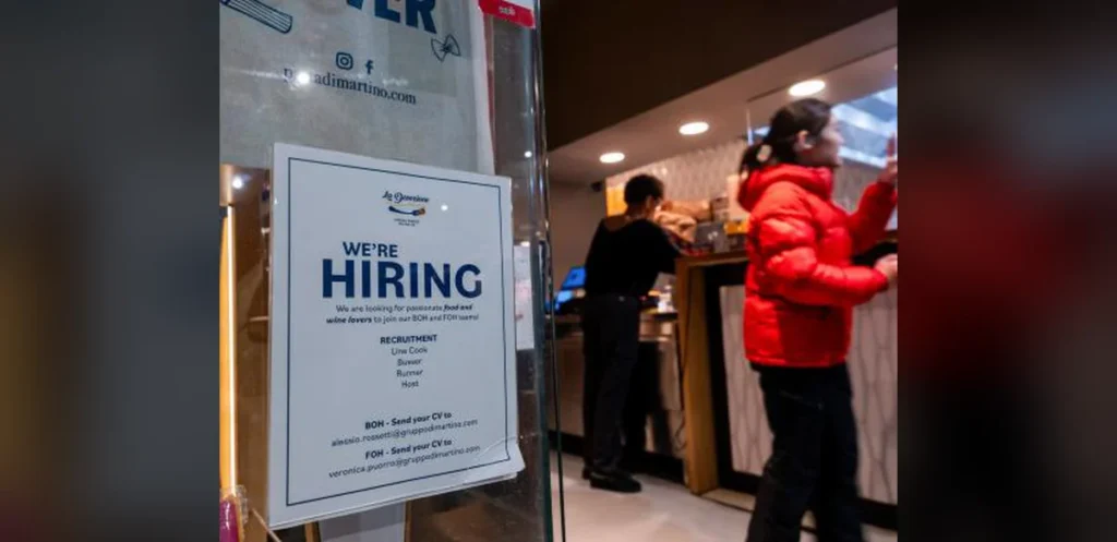 US Employers Add 172,000 Jobs in May as Labor Market Holds Steady