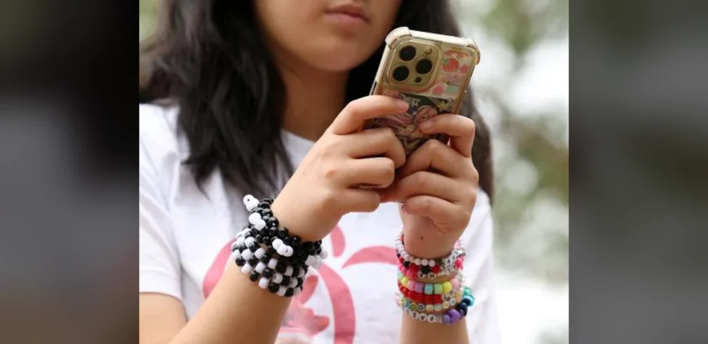 Impact of Australia’s Social Media Ban on Families After Six Months