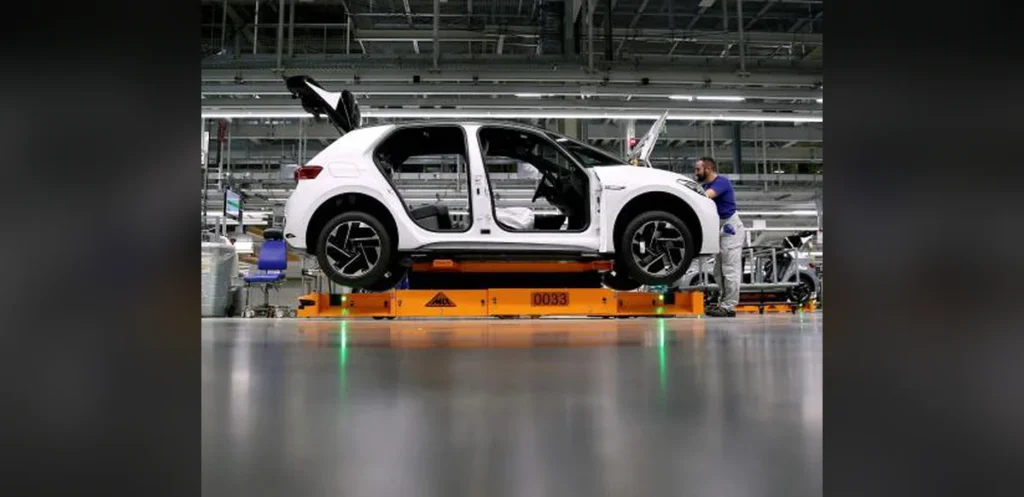 Car Sector Urges EU to Delay Brexit EV Tariffs Once More