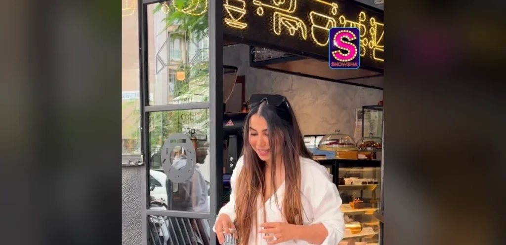 Public Figure Spotted Sharing Leisure Moments with Relatives in Mumbai Cafe