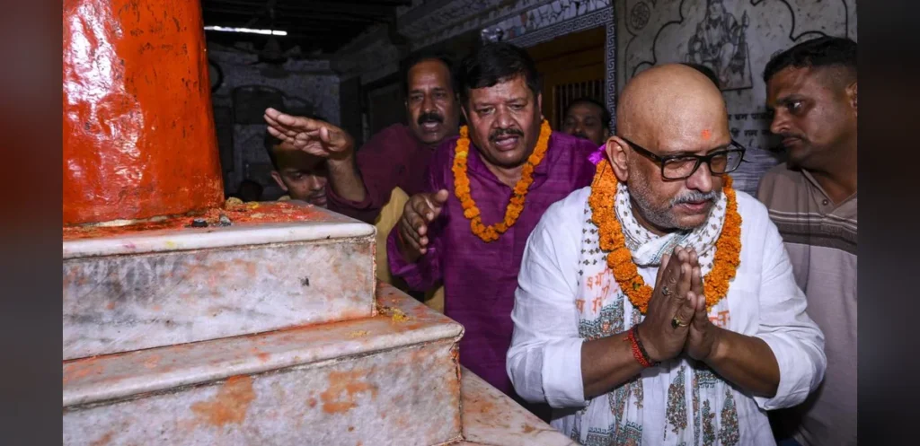 Uttar Pradesh Congress Group Visits Ram Temple After Dispute With Local Officials