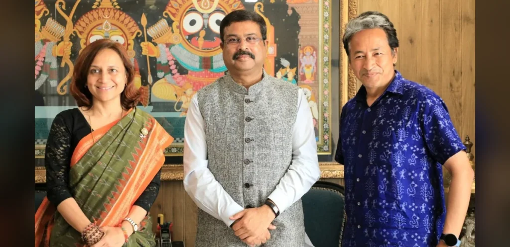 Education Minister and Activist Shift From Agreement to Dispute