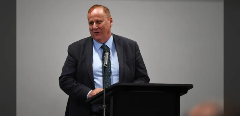 State Representative Questions Federal Colleague on Online Comment Moderation