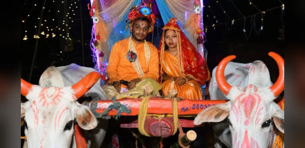 Jharkhand Groom Uses Bullock Cart for Wedding to Oppose Dowry
