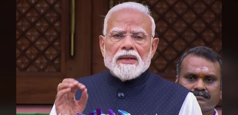 Prime Minister Modi Leads High-Level Meeting with Senior Ministers and Advisors