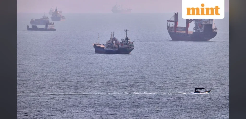 Iran and Oman Near Framework Agreement on Strait of Hormuz Shipping