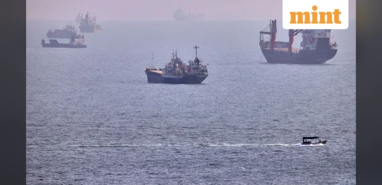 Iran and Oman Near Framework Agreement on Strait of Hormuz Shipping