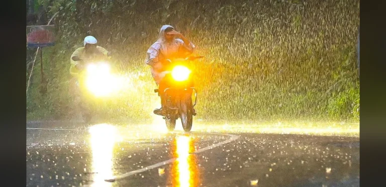 Kerala Sees Persistent Heavy Rainfall as Red Alert Issued for Four Districts