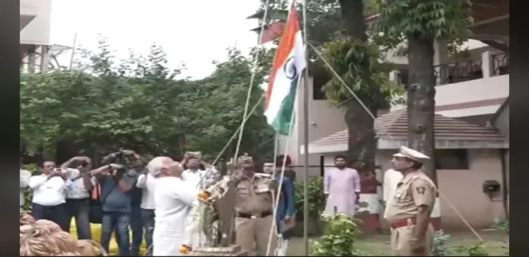 RSS Chief Addresses Flag Symbolism at Headquarters on 80th Independence Day