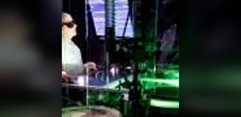 New Laser Stability Technique Improves Precision in Electron Control via Light Fields