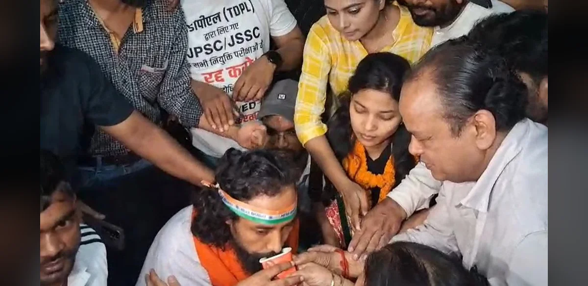 Jharkhand Students Suspend Hunger Strike After Exam Cancellations but Maintain Call for CBI Inquiry