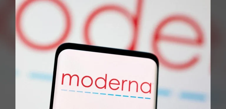 FDA Clears Moderna’s mRNA Flu Vaccine for Adults 50 and Older