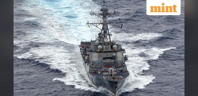 US Navy Destroyer Loses Power for Four Days in South China Sea
