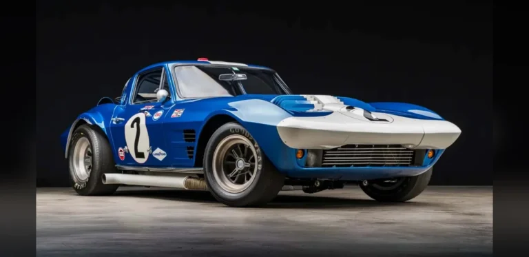 Lightweight 1963 Corvette Model Set for High-Value Auction