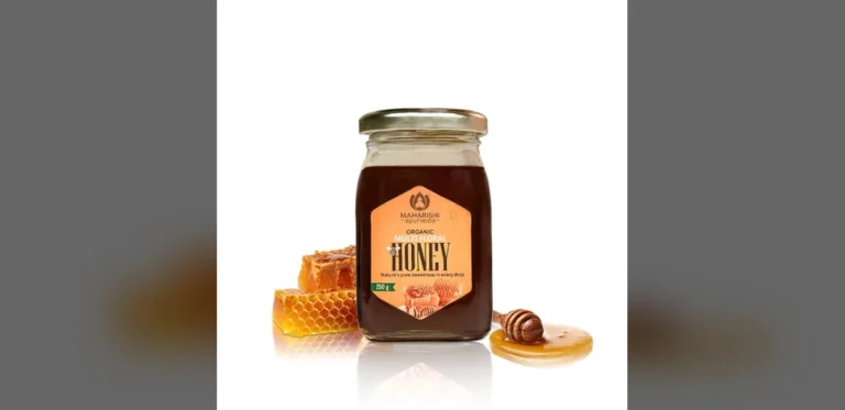 Exploring Honey’s Role in Skincare Through Ayurvedic Traditions