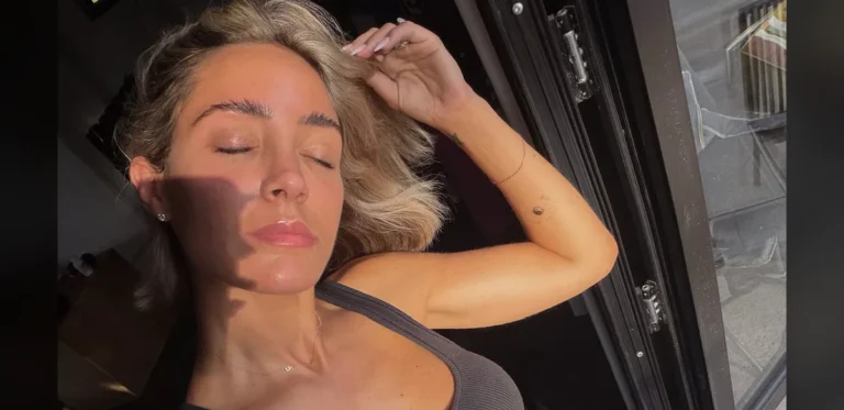 Celebrity Shares Mirror Selfie to Display Marks from Alternative Therapy Session
