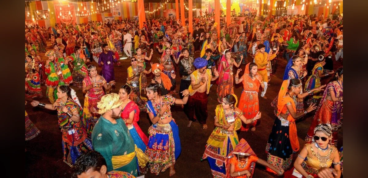 VHP Urges Exclusion of Muslims from Garba and Dandiya Events in Maharashtra, Faces Criticism