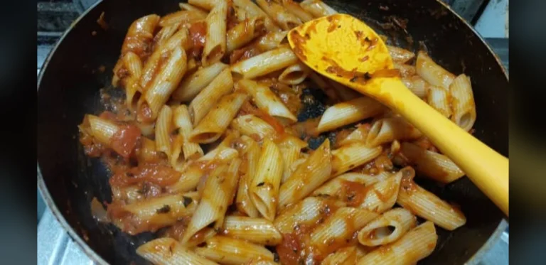 Creating White Sauce Pasta at Home Without Refined Flour Using Nutritious Alternatives